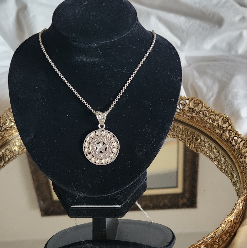 Women's 925 Bali Floral Disc Necklace on a 925 19" Rolo Chain.